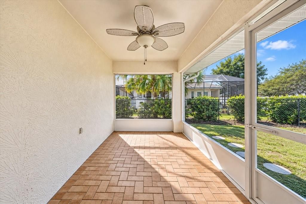 For Sale: $324,900 (4 beds, 2 baths, 1617 Square Feet)