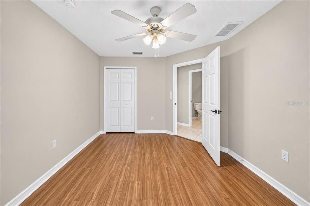 For Sale: $324,900 (4 beds, 2 baths, 1617 Square Feet)