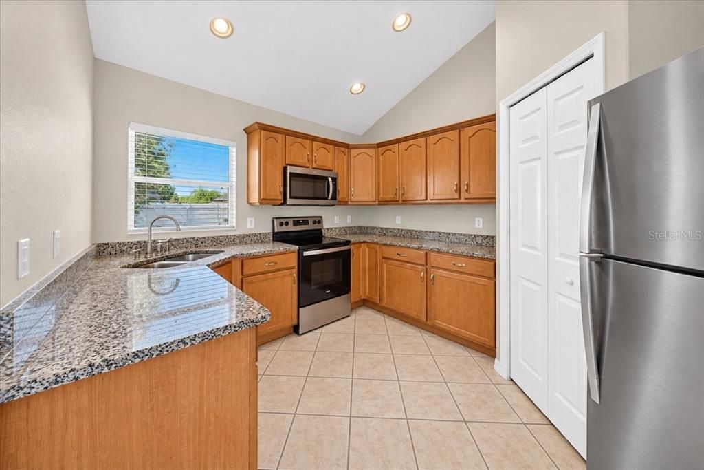 For Sale: $324,900 (4 beds, 2 baths, 1617 Square Feet)