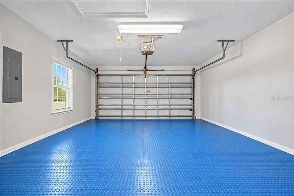 For Sale: $324,900 (4 beds, 2 baths, 1617 Square Feet)
