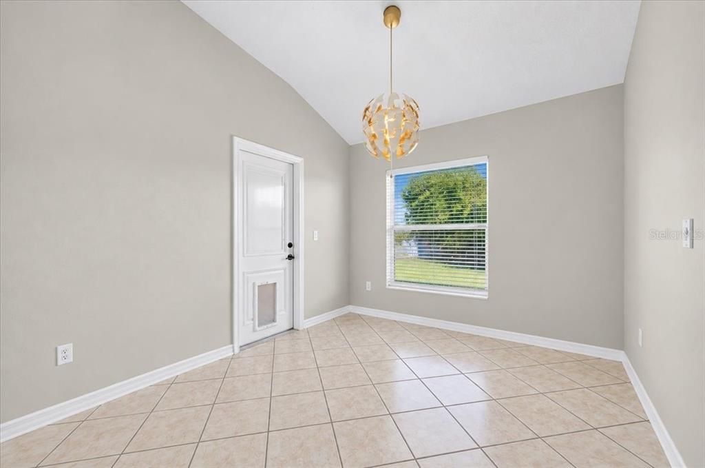For Sale: $324,900 (4 beds, 2 baths, 1617 Square Feet)