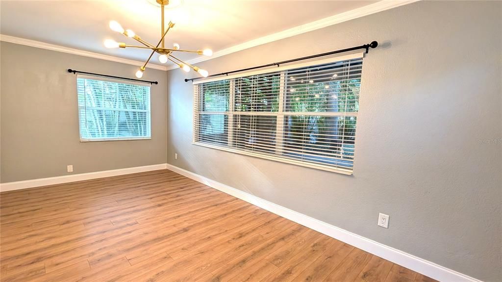 En Venta: $615,000 (4 camas, 2 baños, 1536 Pies cuadrados)