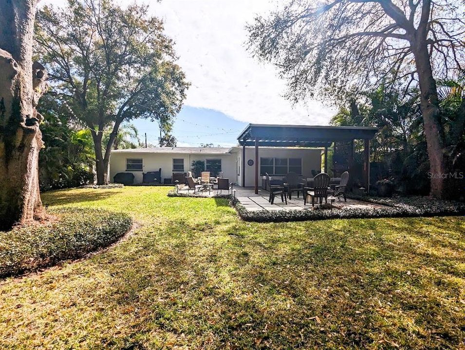 En Venta: $615,000 (4 camas, 2 baños, 1536 Pies cuadrados)