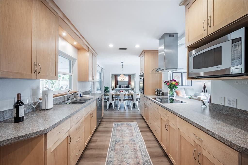 For Sale: $579,000 (4 beds, 3 baths, 1610 Square Feet)