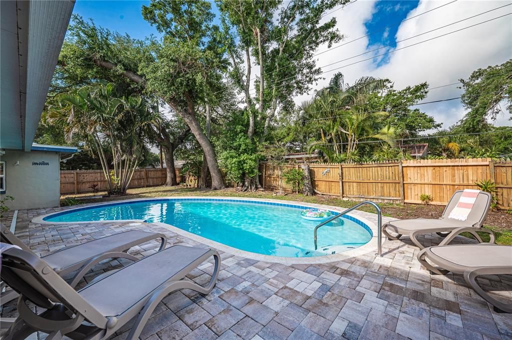 For Sale: $579,000 (4 beds, 3 baths, 1610 Square Feet)