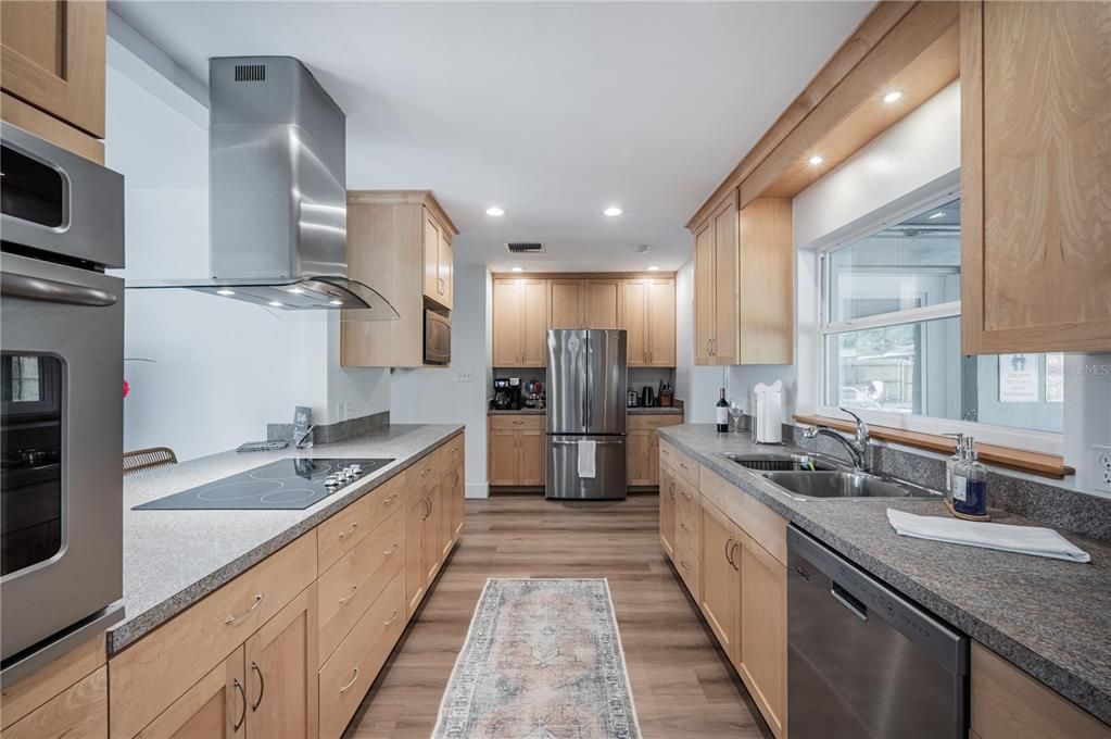 For Sale: $579,000 (4 beds, 3 baths, 1610 Square Feet)