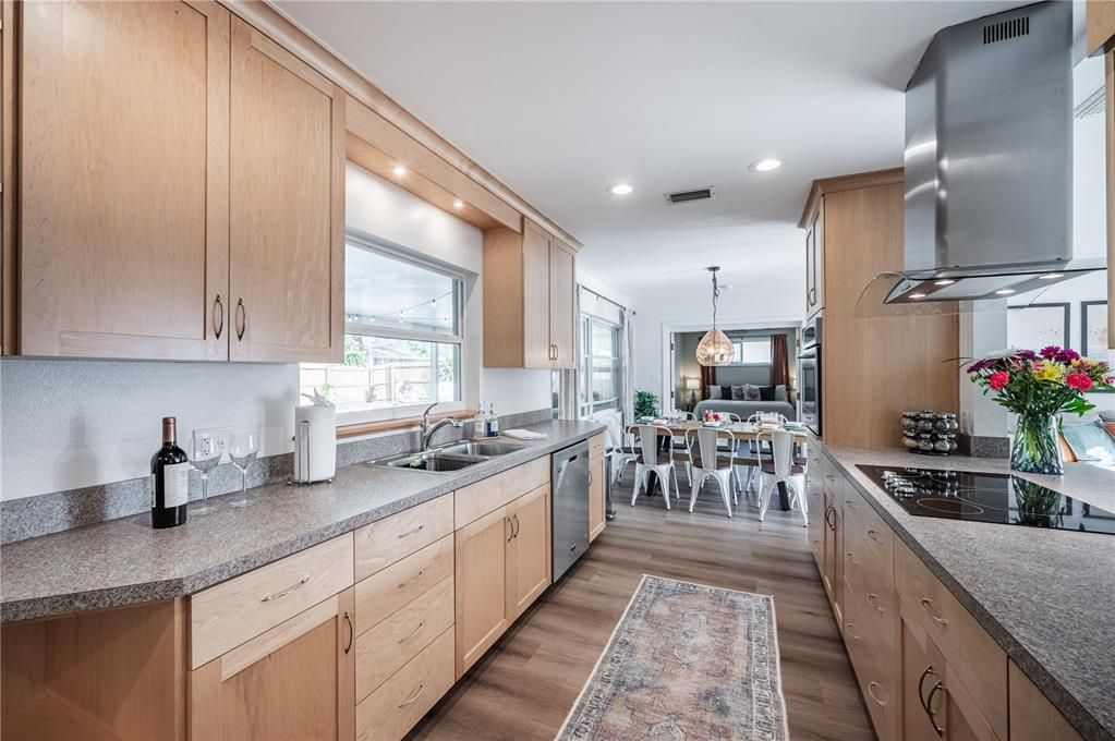 For Sale: $579,000 (4 beds, 3 baths, 1610 Square Feet)