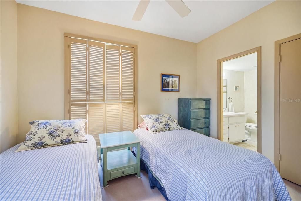 En Venta: $525,000 (2 camas, 2 baños, 934 Pies cuadrados)