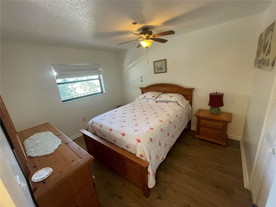 For Sale: $255,000 (2 beds, 2 baths, 894 Square Feet)
