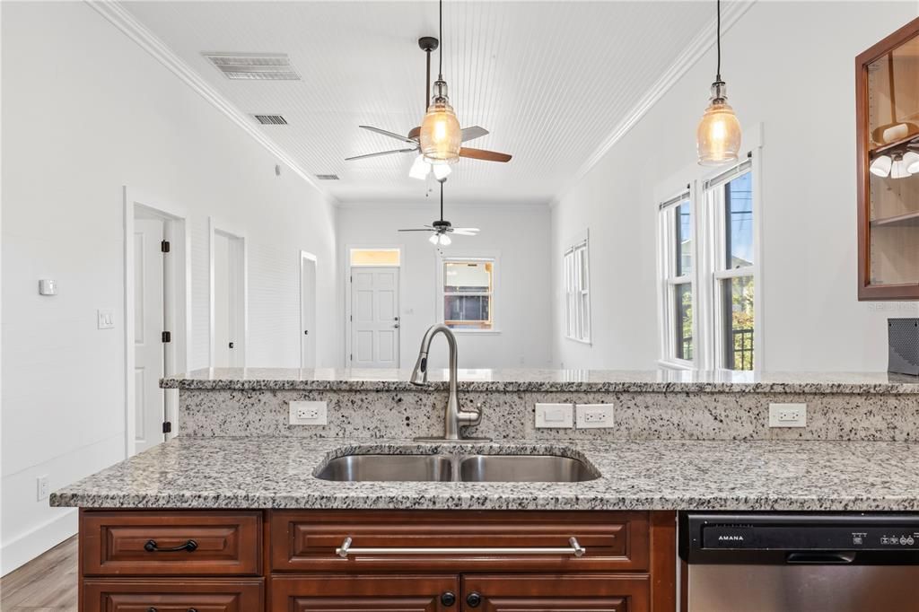 Active With Contract: $479,000 (3 beds, 2 baths, 1176 Square Feet)