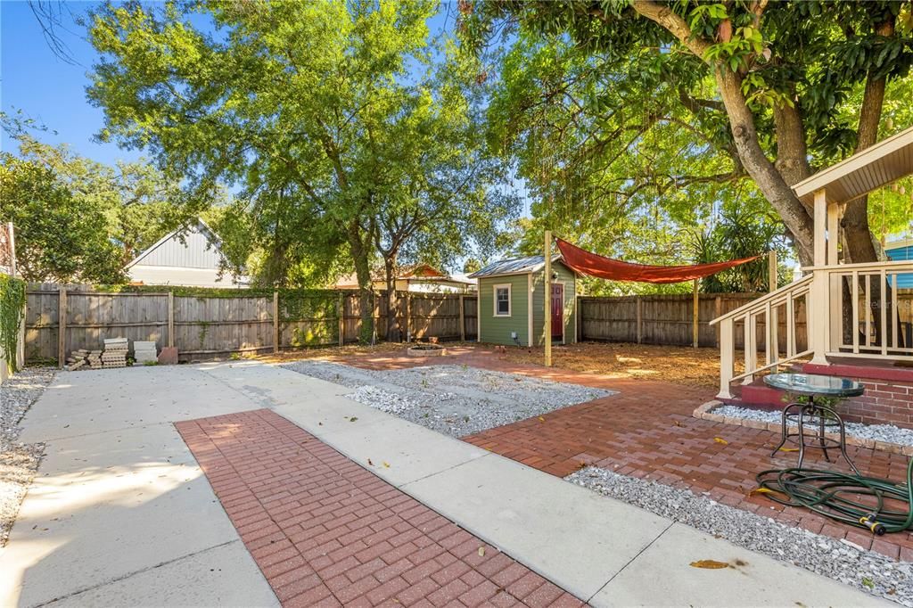 Active With Contract: $479,000 (3 beds, 2 baths, 1176 Square Feet)