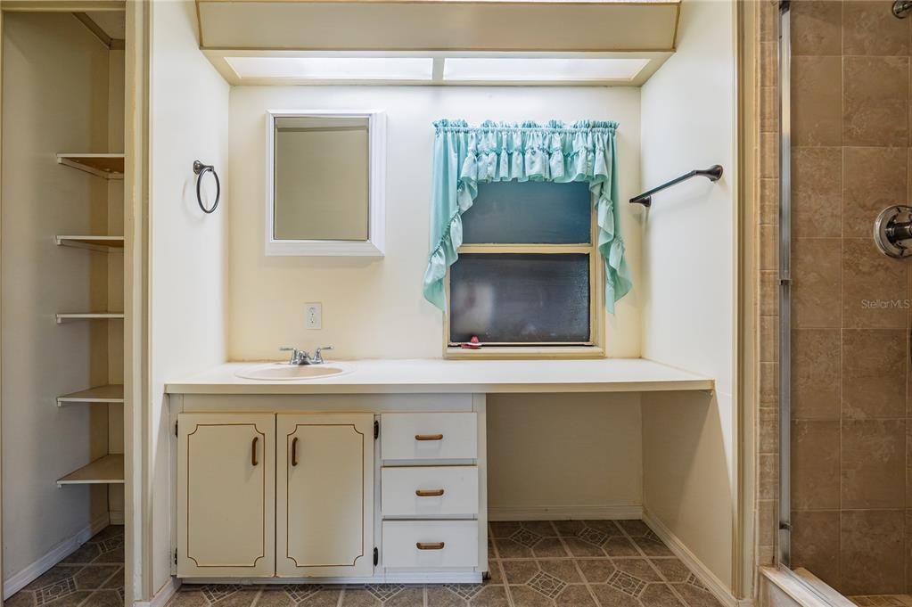 En Venta: $174,900 (2 camas, 2 baños, 1300 Pies cuadrados)
