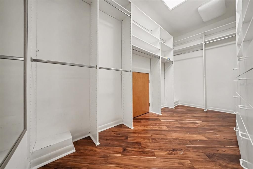 En Venta: $1,200,000 (6 camas, 3 baños, 3421 Pies cuadrados)