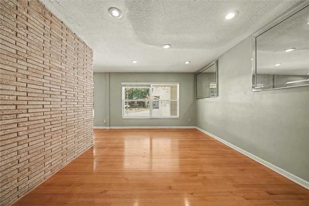 En Venta: $1,200,000 (6 camas, 3 baños, 3421 Pies cuadrados)