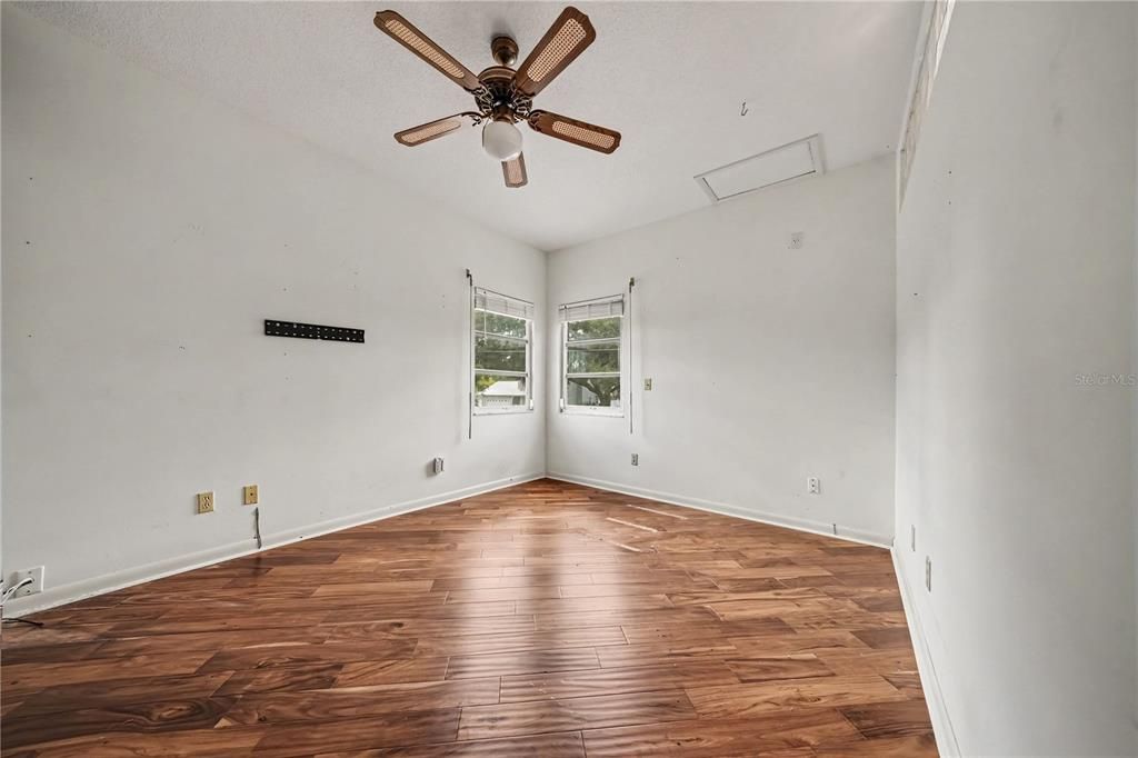 En Venta: $1,200,000 (6 camas, 3 baños, 3421 Pies cuadrados)