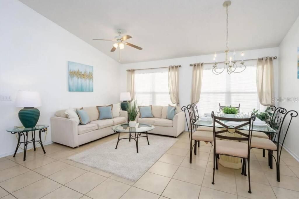 For Rent: $2,500 (4 beds, 3 baths, 1929 Square Feet)