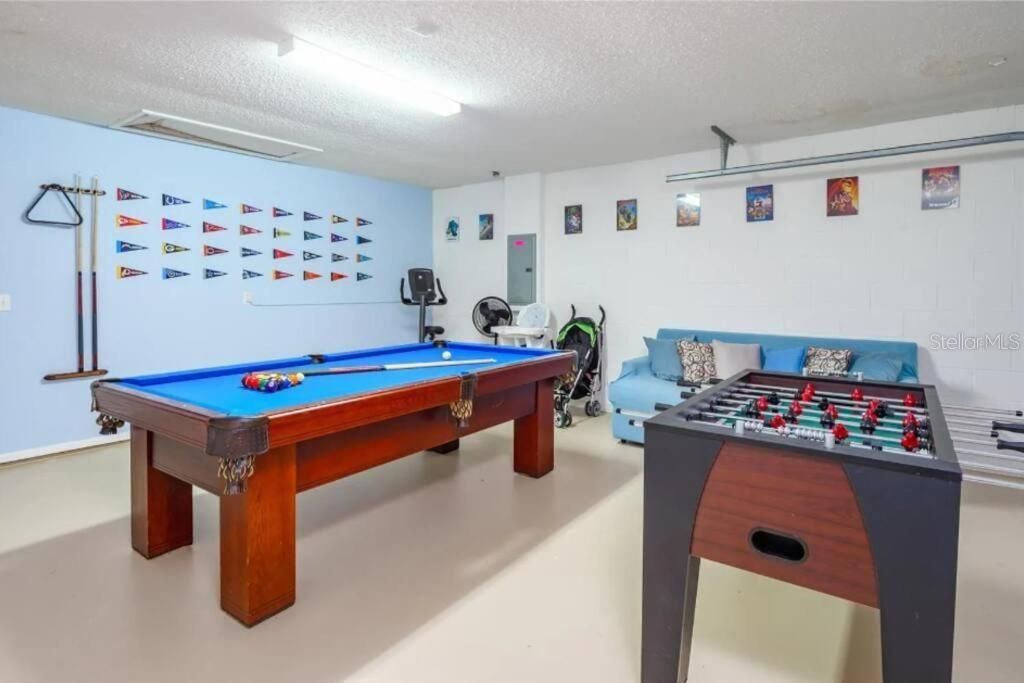 For Rent: $2,500 (4 beds, 3 baths, 1929 Square Feet)