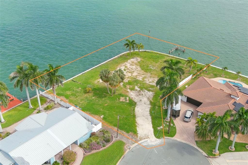 For Sale: $2,999,995 (0.37 acres)
