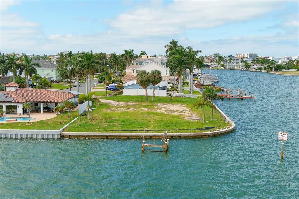 For Sale: $2,999,995 (0.37 acres)