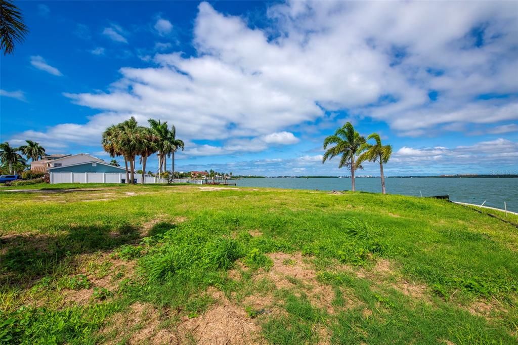 For Sale: $2,999,995 (0.37 acres)