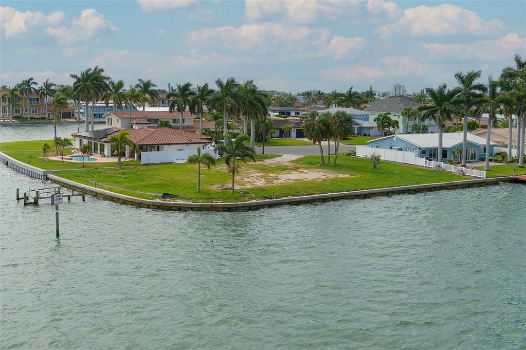 For Sale: $2,999,995 (0.37 acres)
