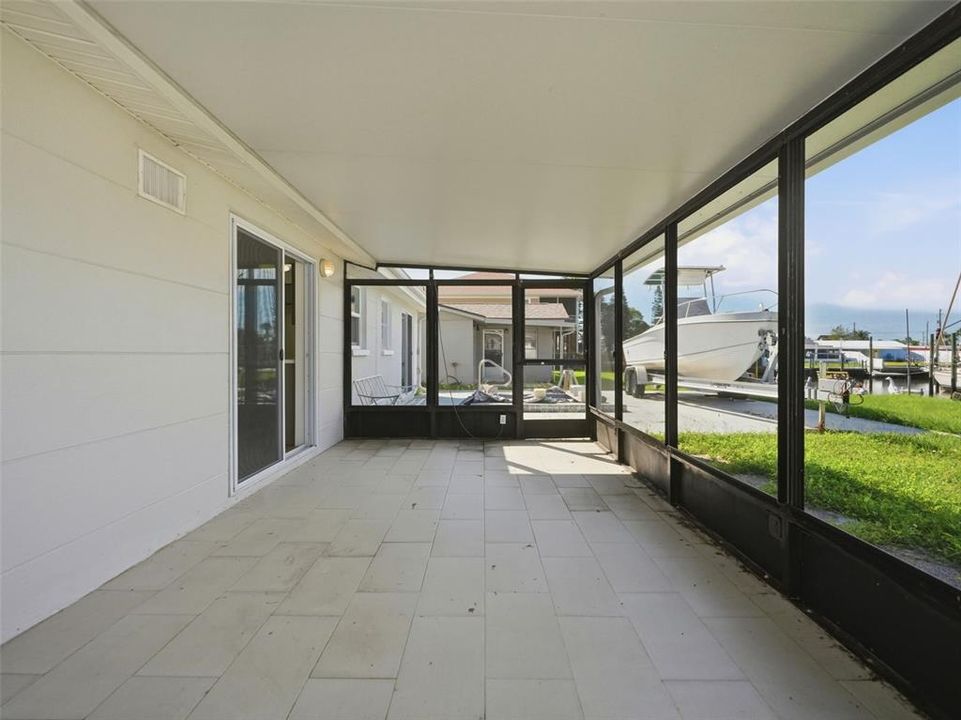 En Venta: $315,000 (2 camas, 1 baños, 864 Pies cuadrados)