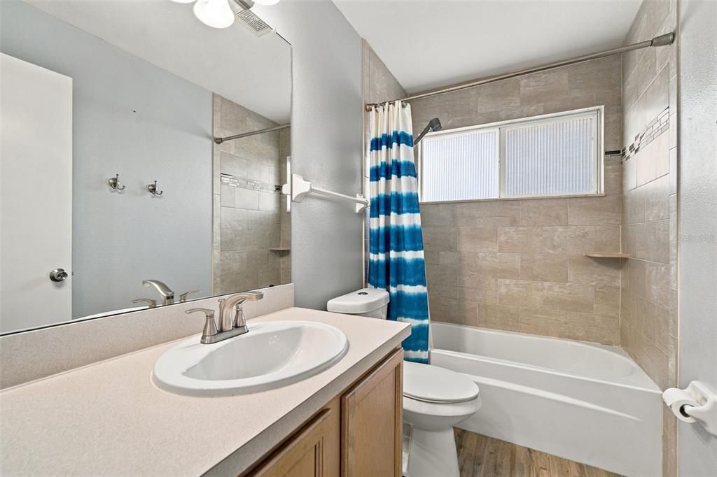 En Venta: $599,000 (4 camas, 2 baños, 2230 Pies cuadrados)