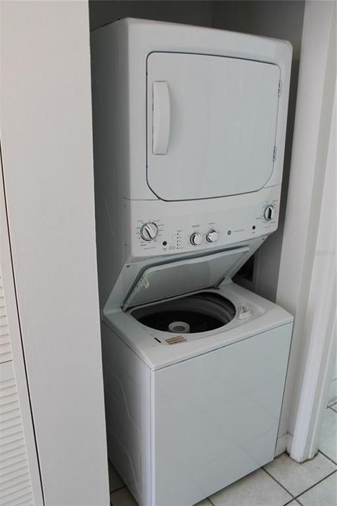В аренду: $1,795 (2 спален, 1 ванн, 2464 Квадратных фут)