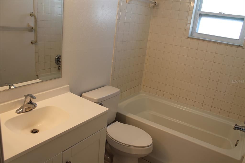 В аренду: $1,795 (2 спален, 1 ванн, 2464 Квадратных фут)