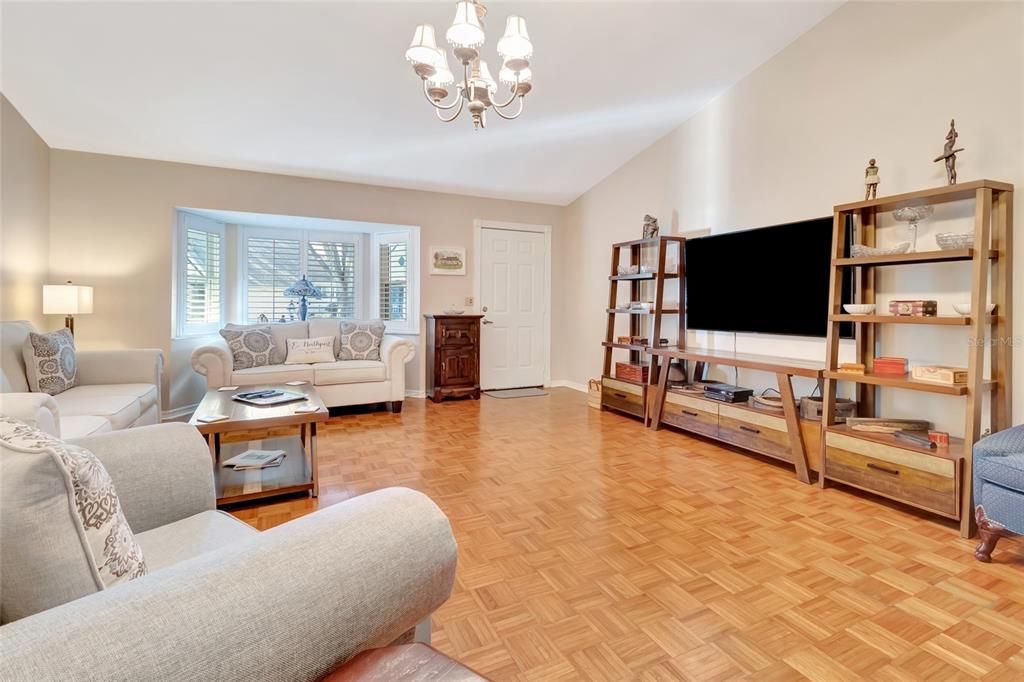 For Sale: $224,900 (2 beds, 2 baths, 1858 Square Feet)