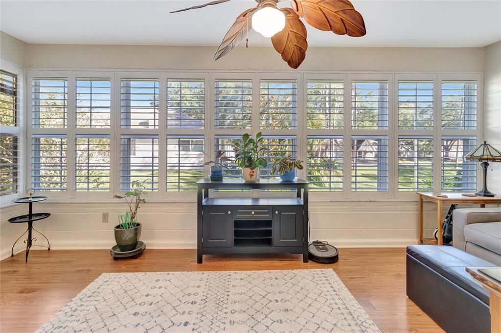 For Sale: $224,900 (2 beds, 2 baths, 1858 Square Feet)