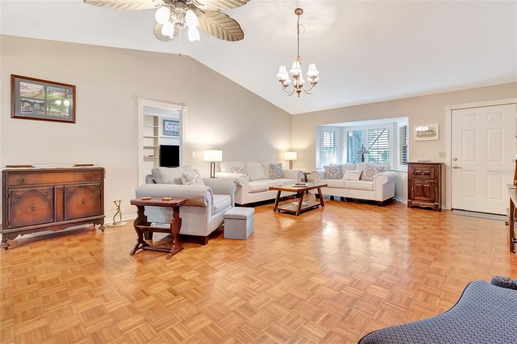 For Sale: $224,900 (2 beds, 2 baths, 1858 Square Feet)