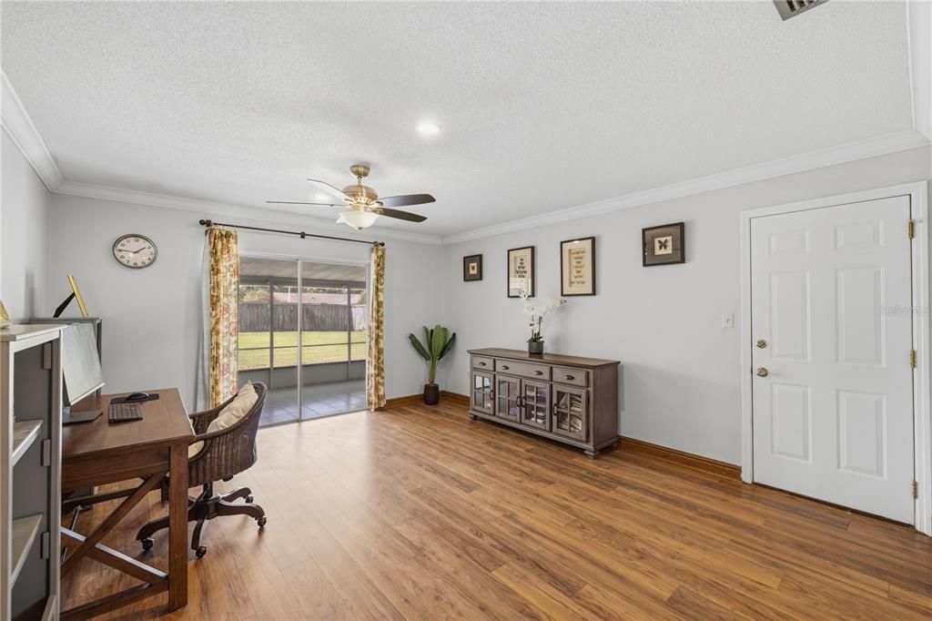 En Venta: $499,900 (4 camas, 2 baños, 1692 Pies cuadrados)