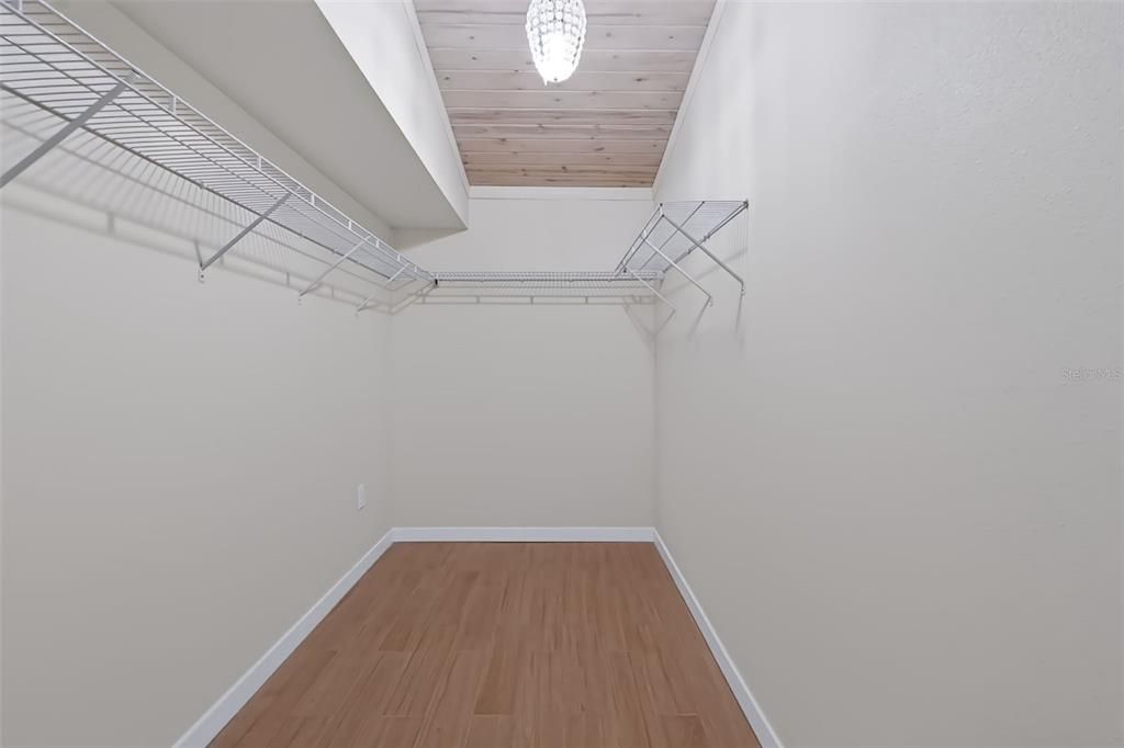 En Venta: $579,900 (3 camas, 2 baños, 1962 Pies cuadrados)