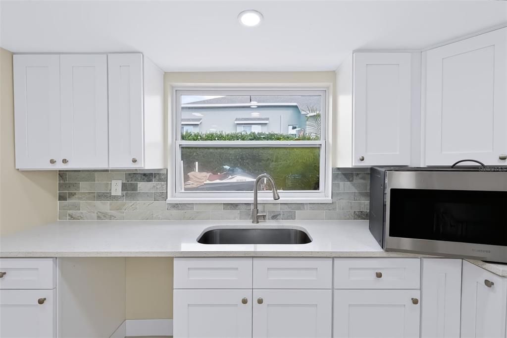 En Venta: $579,900 (3 camas, 2 baños, 1962 Pies cuadrados)