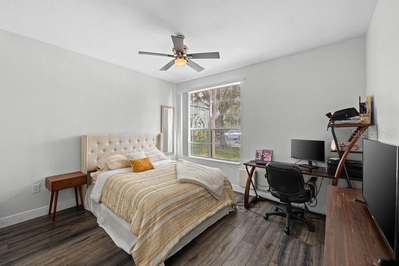 В аренду: $1,900 (2 спален, 2 ванн, 1140 Квадратных фут)