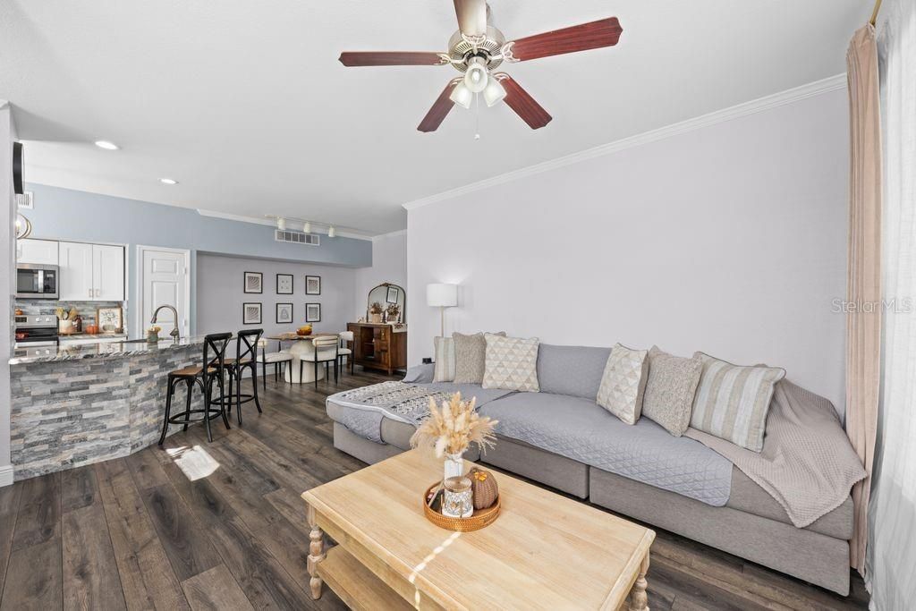 В аренду: $1,900 (2 спален, 2 ванн, 1140 Квадратных фут)