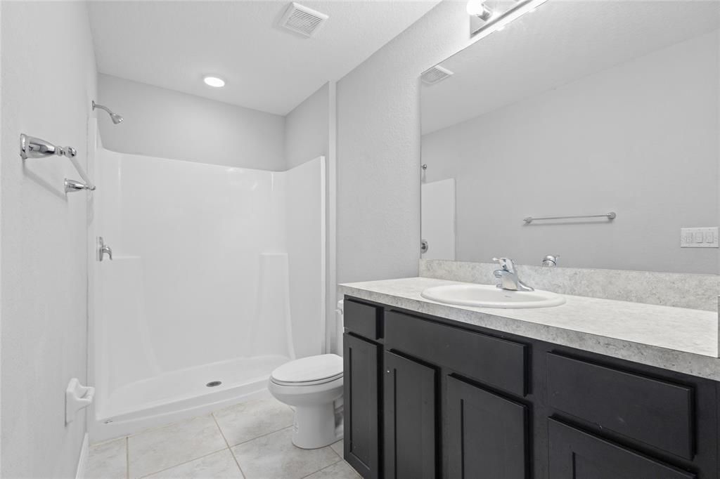 For Sale: $265,000 (3 beds, 2 baths, 1399 Square Feet)