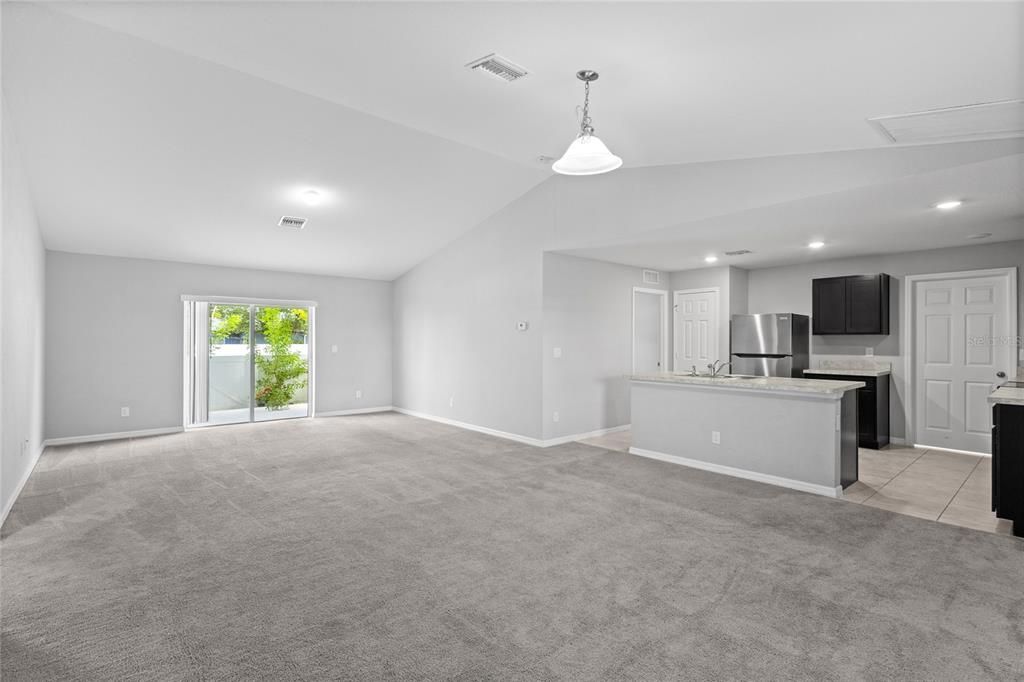 For Sale: $265,000 (3 beds, 2 baths, 1399 Square Feet)