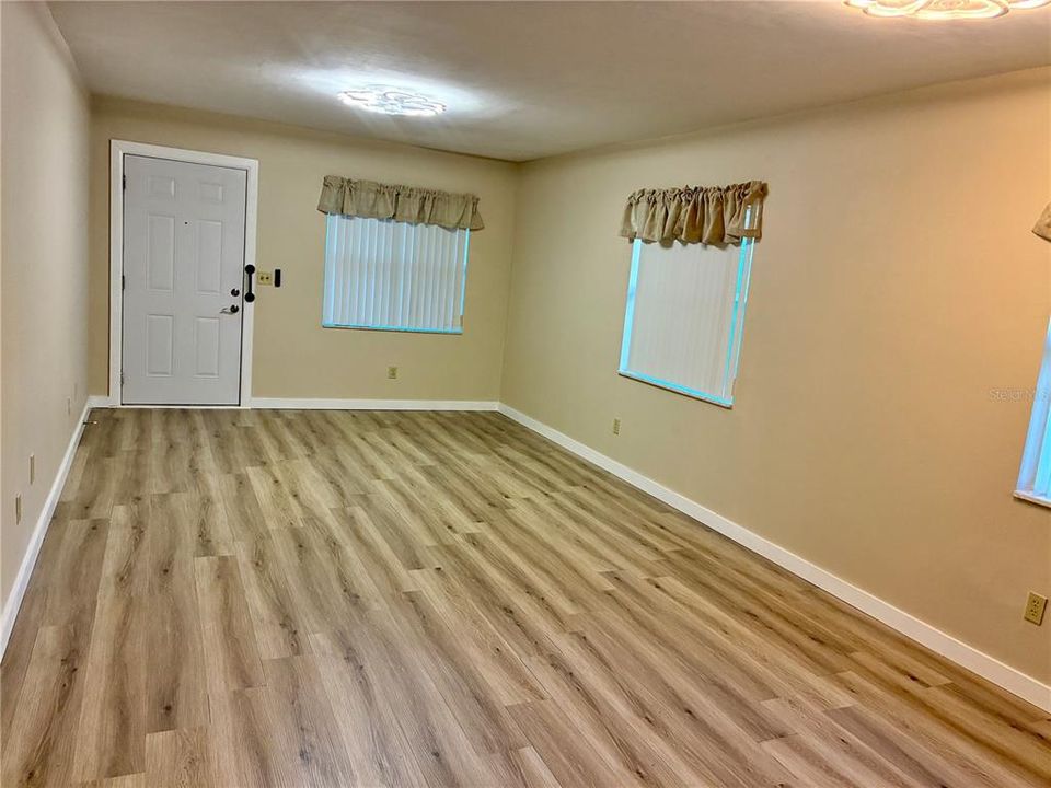 En Venta: $220,000 (2 camas, 2 baños, 983 Pies cuadrados)