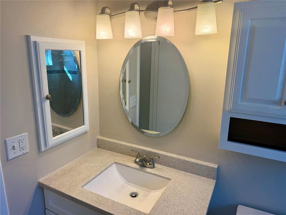 En Venta: $220,000 (2 camas, 2 baños, 983 Pies cuadrados)