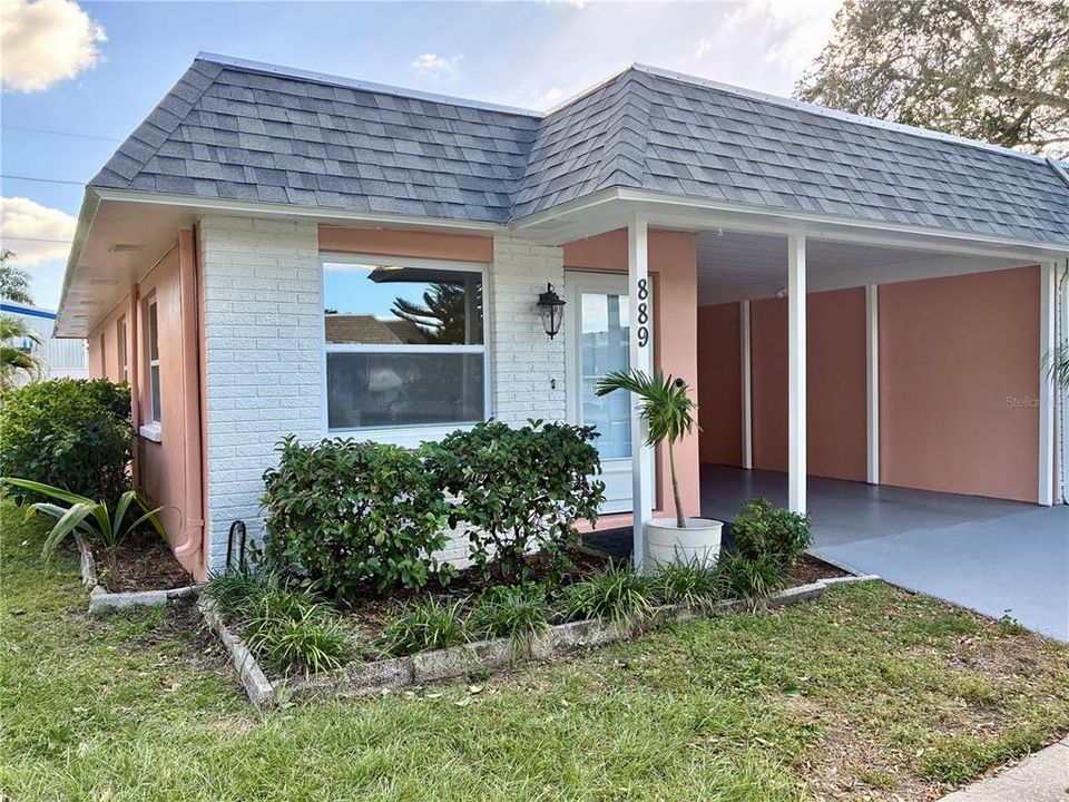 En Venta: $220,000 (2 camas, 2 baños, 983 Pies cuadrados)