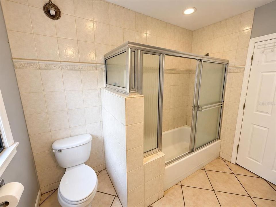 En Venta: $305,000 (3 camas, 1 baños, 1216 Pies cuadrados)