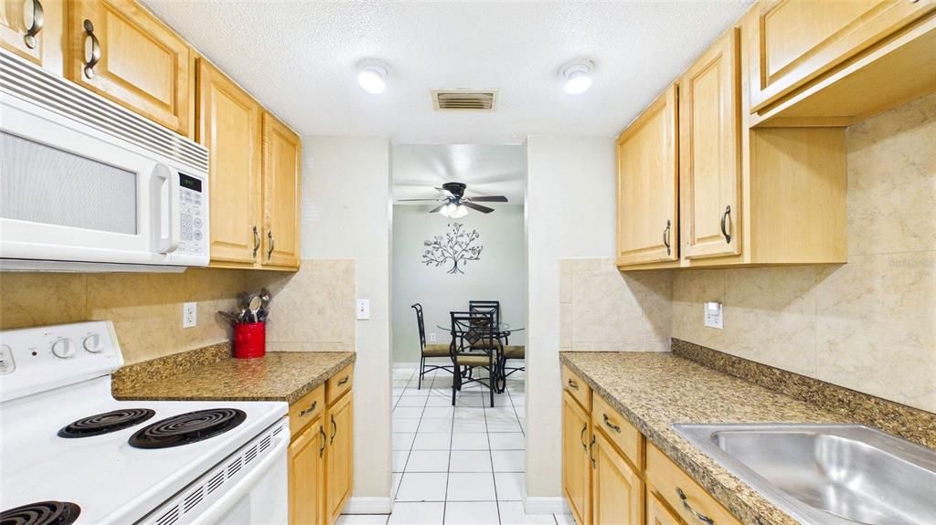 En Venta: $165,500 (1 camas, 1 baños, 787 Pies cuadrados)