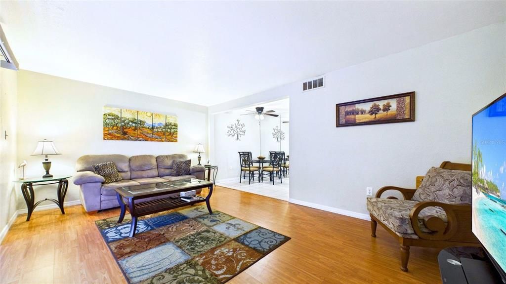 En Venta: $165,500 (1 camas, 1 baños, 787 Pies cuadrados)