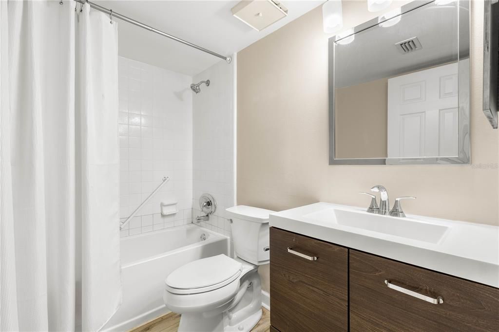 В аренду: $2,149 (3 спален, 2 ванн, 1185 Квадратных фут)