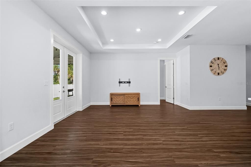 For Rent: $3,000 (3 beds, 2 baths, 1517 Square Feet)