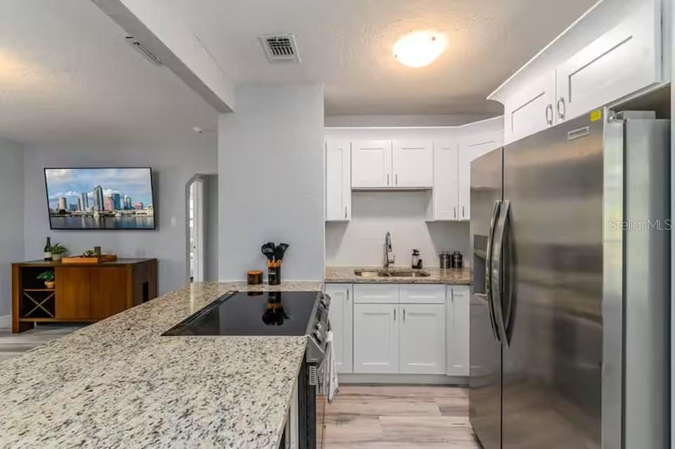 В аренду: $3,300 (3 спален, 2 ванн, 1172 Квадратных фут)