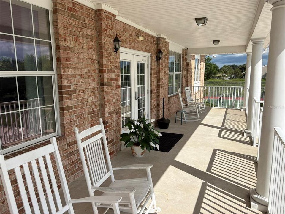For Sale: $178,000 (2 beds, 1 baths, 1000 Square Feet)