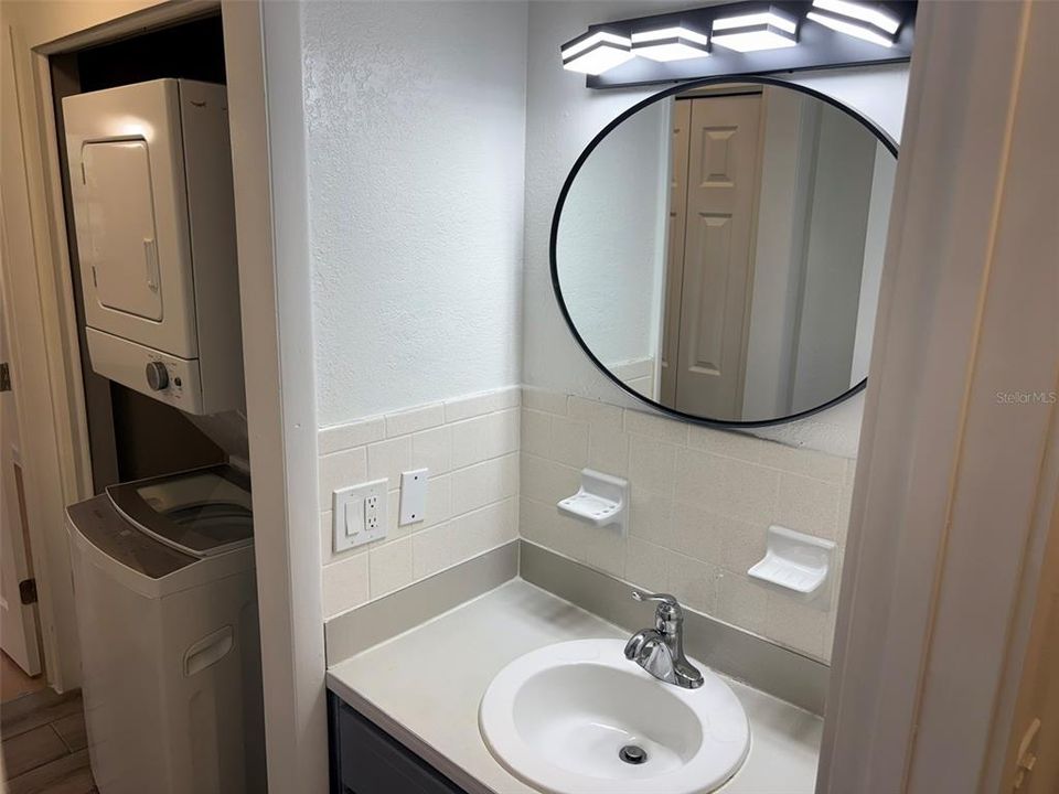 For Sale: $178,000 (2 beds, 1 baths, 1000 Square Feet)